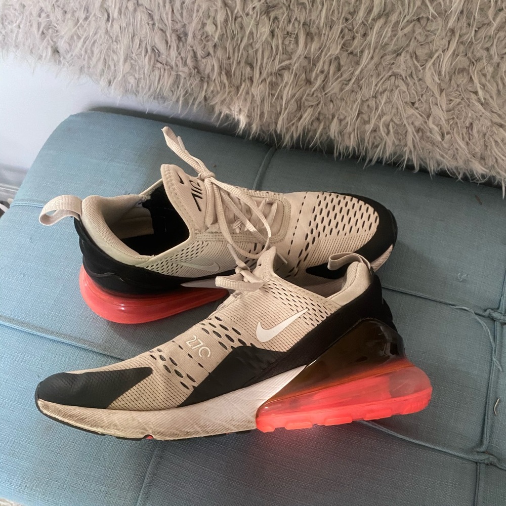 Women’s off white airmax 270’s worn twice size 8.5